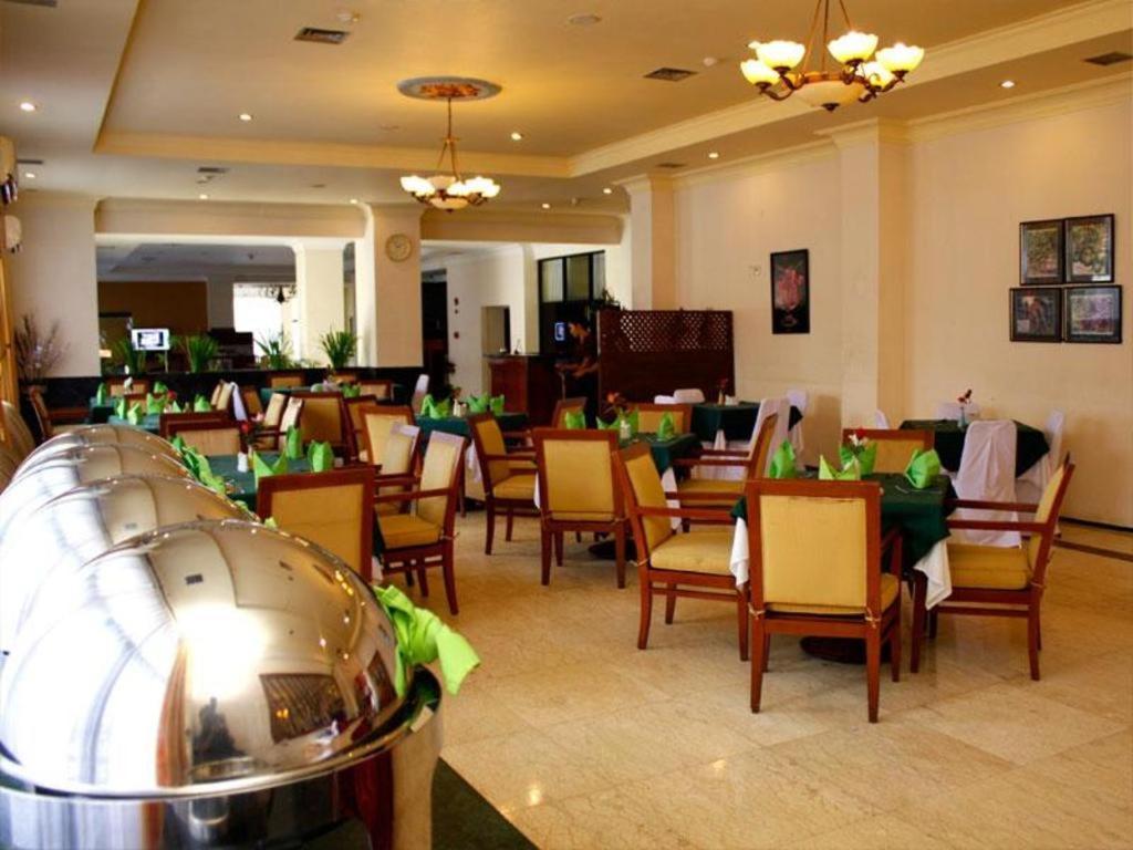 Pia Hotel Pangkalpinang Pangkalan Baru Extérieur photo